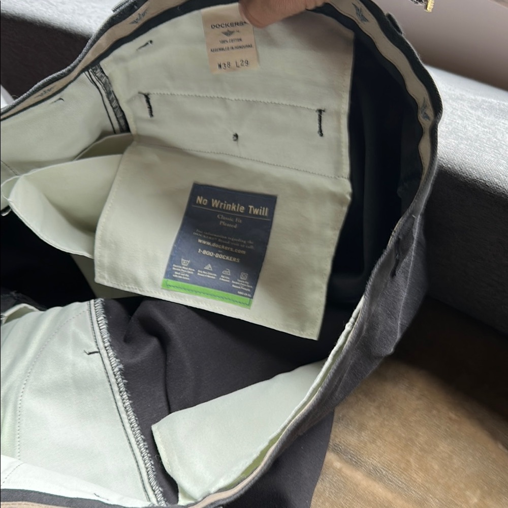 Dockers Black No Wrinkle Twill Trousers